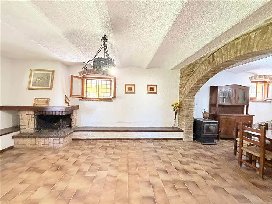 Immagine 17 di Villa in vendita  in Voc. Selvetta a Cannara
