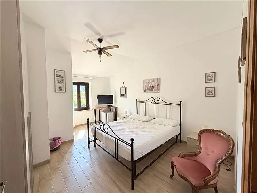 Immagine 19 di Villa in vendita  in Voc. Selvetta a Cannara
