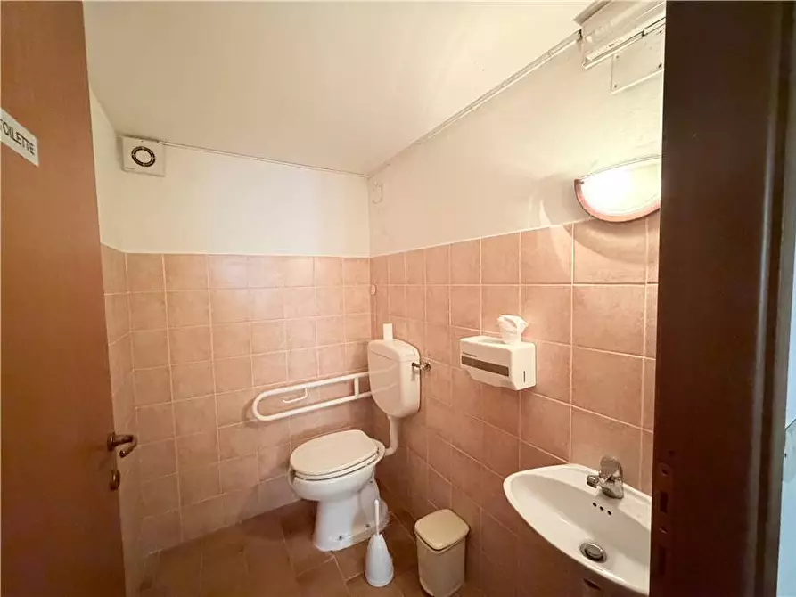 Immagine 26 di Villa in vendita  in Voc. Selvetta a Cannara