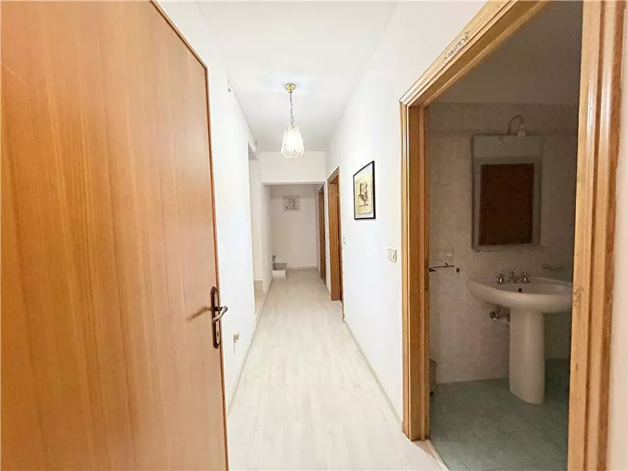Immagine 27 di Villa in vendita  in Voc. Selvetta a Cannara