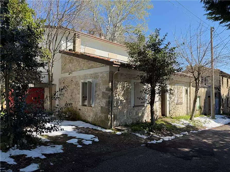 Immagine 1 di Casa bifamiliare in vendita  in Via Montemaggio a San Leo
