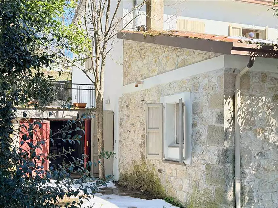 Immagine 29 di Casa bifamiliare in vendita  in Via Montemaggio a San Leo