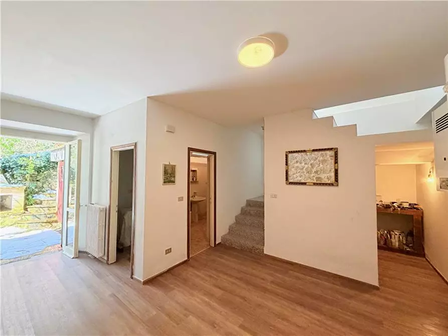 Immagine 8 di Casa bifamiliare in vendita  in Via Montemaggio a San Leo