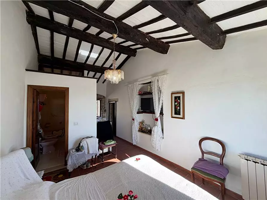 Immagine 13 di Stabile in vendita  in Via Saragano a Gualdo Cattaneo