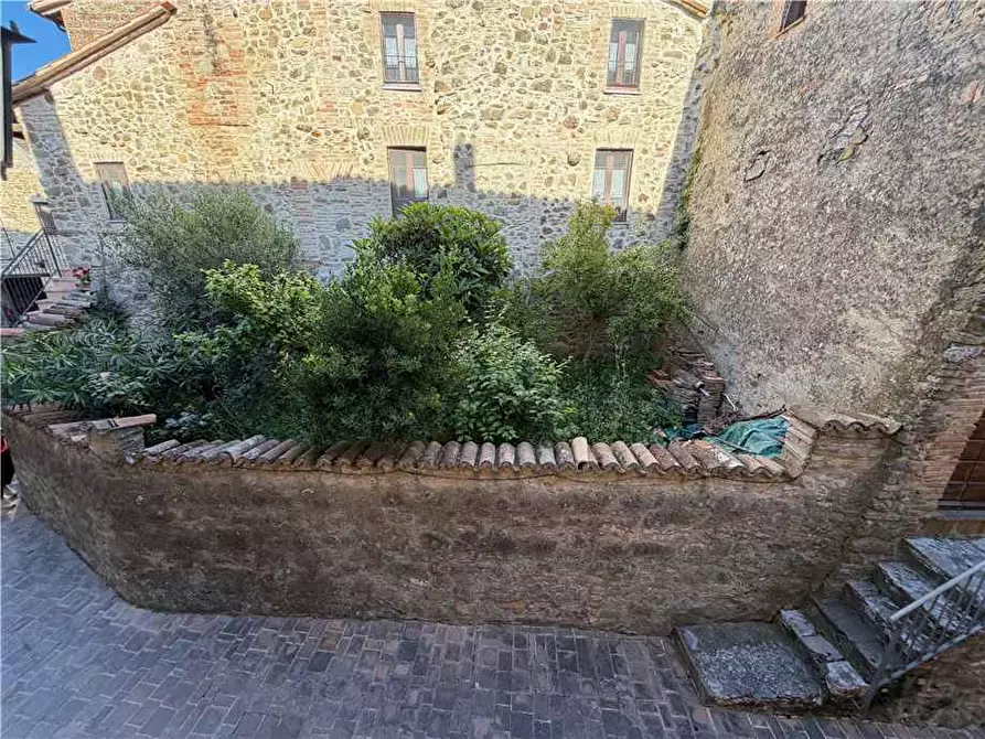 Immagine 2 di Stabile in vendita  in Via Saragano a Gualdo Cattaneo