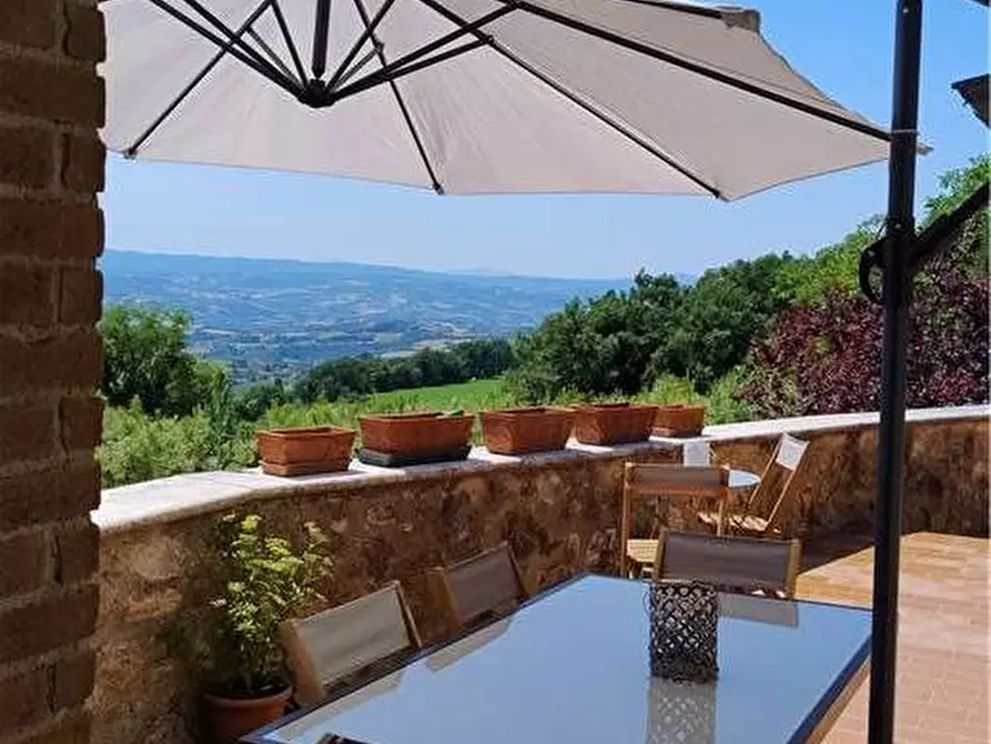 Immagine 1 di Rustico / casale in vendita  in P.zza Umberto I°, 1 a Gualdo Cattaneo