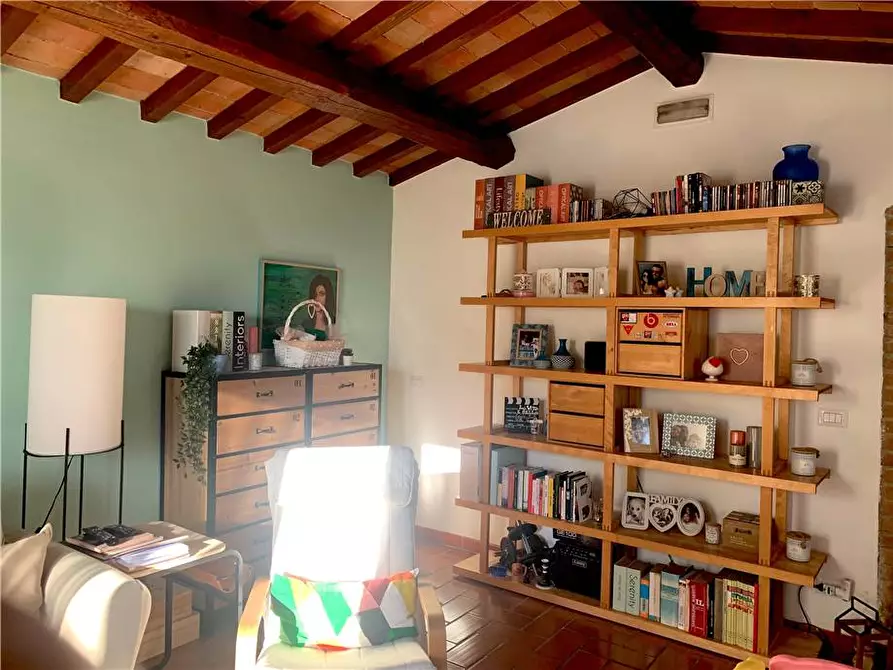 Immagine 10 di Rustico / casale in vendita  in P.zza Umberto I°, 1 a Gualdo Cattaneo