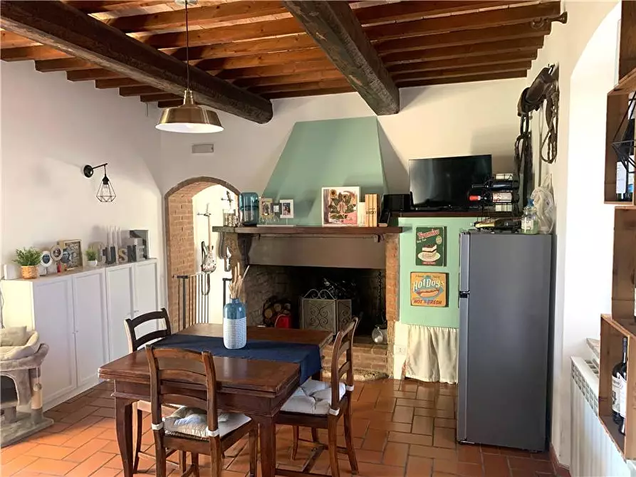 Immagine 13 di Rustico / casale in vendita  in P.zza Umberto I°, 1 a Gualdo Cattaneo