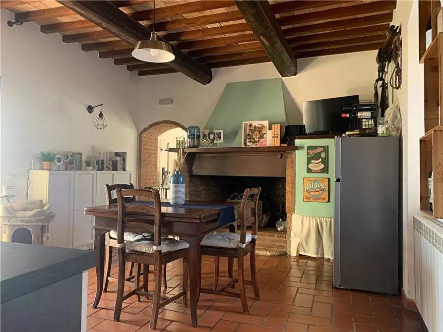 Immagine 17 di Rustico / casale in vendita  in P.zza Umberto I°, 1 a Gualdo Cattaneo