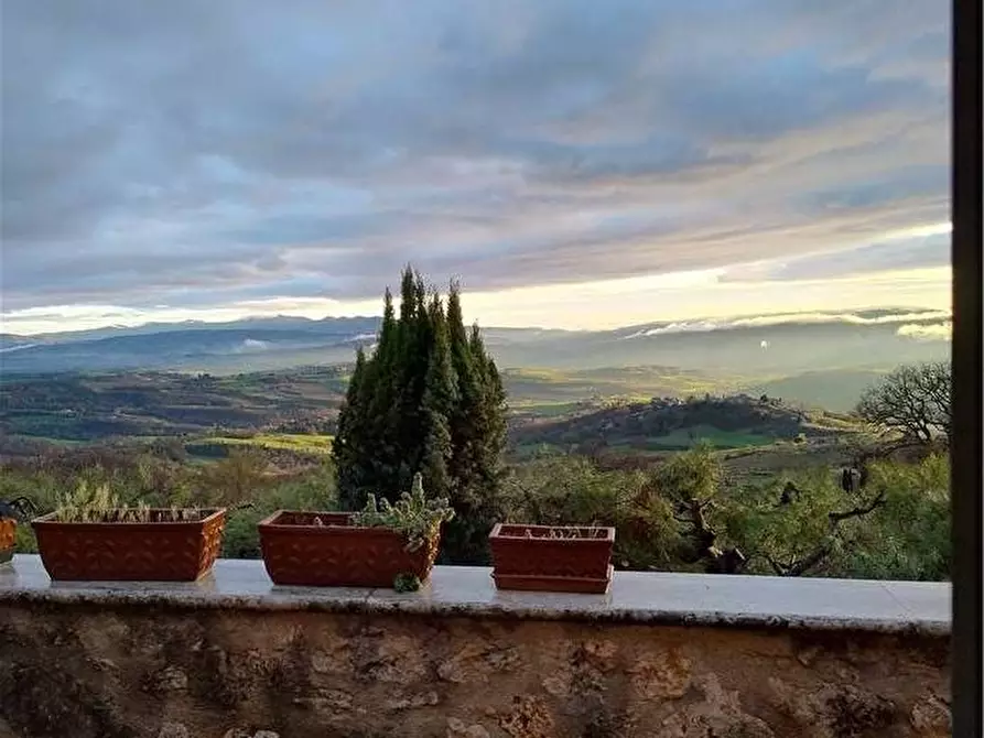 Immagine 2 di Rustico / casale in vendita  in P.zza Umberto I°, 1 a Gualdo Cattaneo