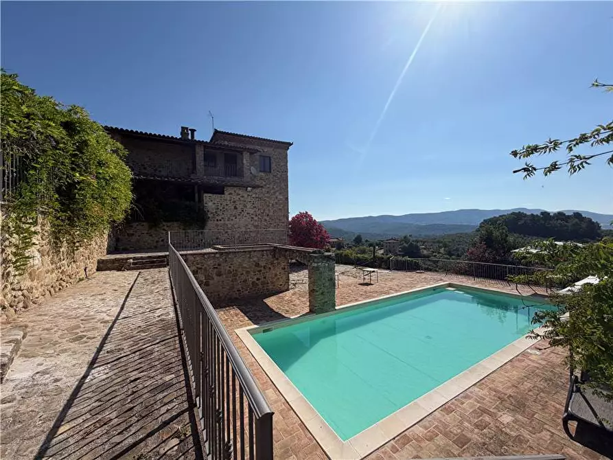 Immagine 1 di Rustico / casale in vendita  in Loc. CANALICCHIO VIA G.GARIBAL, 14 a Collazzone