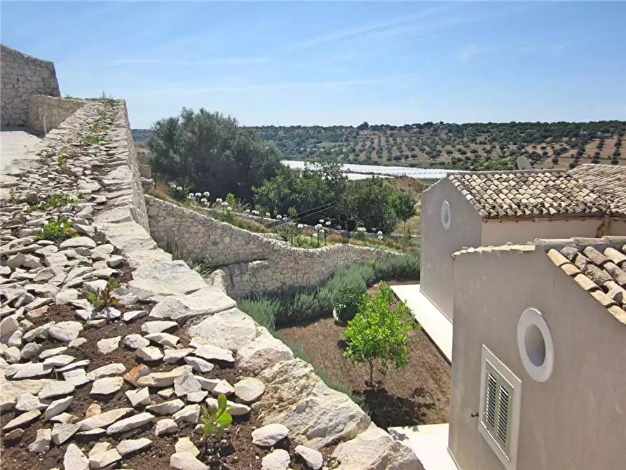 Immagine 12 di Villa in vendita  a Scicli