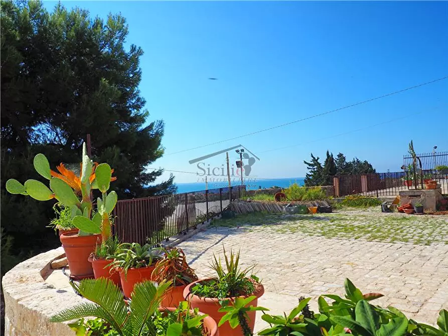 Immagine 15 di Rustico / casale in vendita  a Scicli