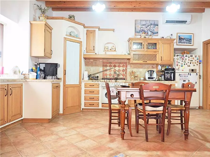 Immagine 4 di Villa in vendita  a Scicli