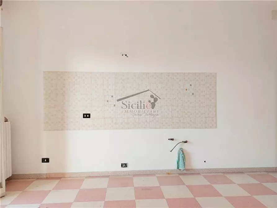 Immagine 2 di Appartamento in vendita  a Scicli