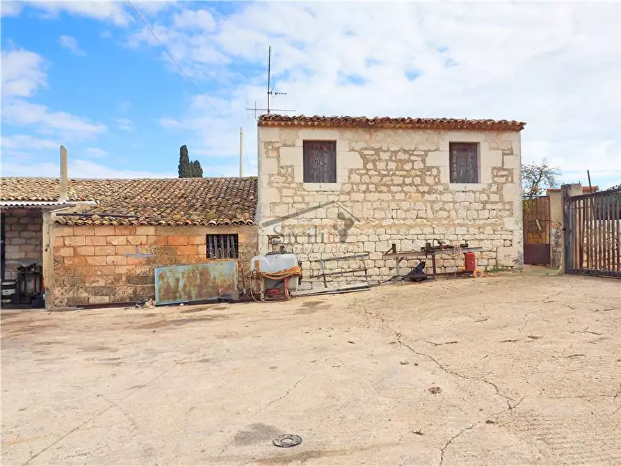 Immagine 10 di Villa in vendita  a Scicli