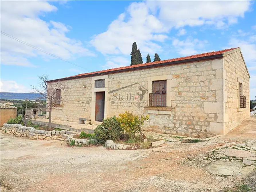 Immagine 2 di Villa in vendita  a Scicli