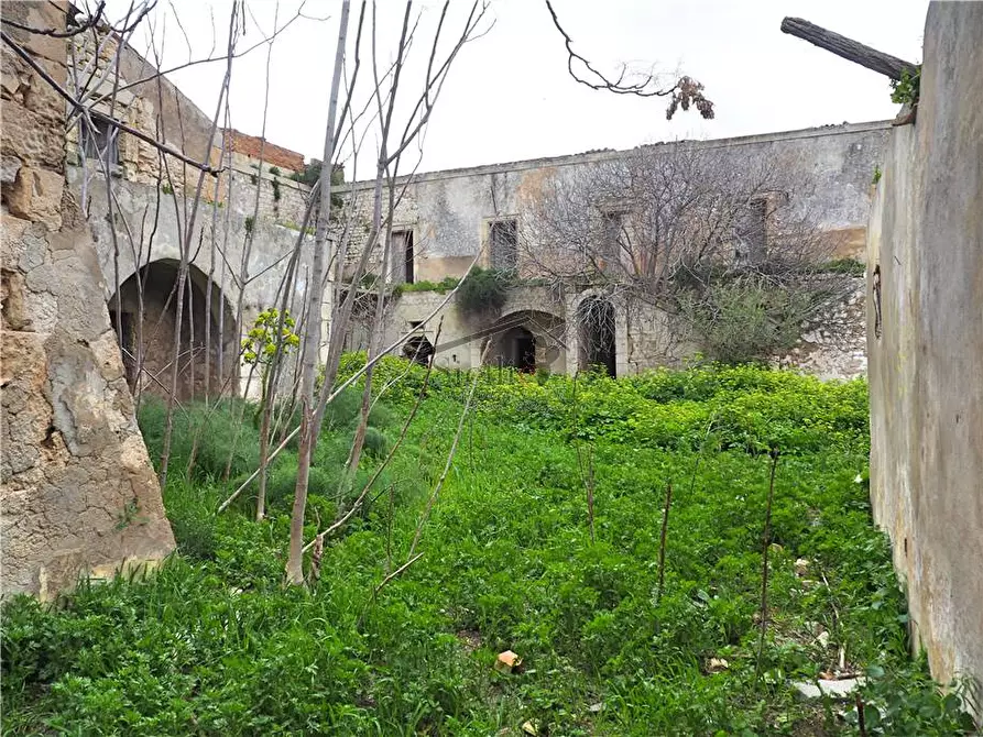 Immagine 4 di Stabile in vendita  a Modica
