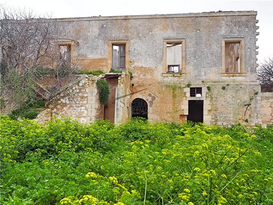 Immagine 8 di Stabile in vendita  a Modica