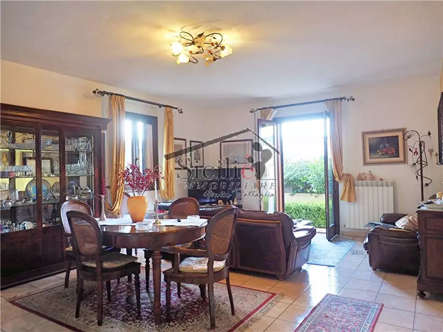 Immagine 1 di Villa in vendita  a Scicli