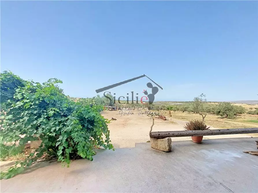 Immagine 2 di Villa in vendita  a Scicli