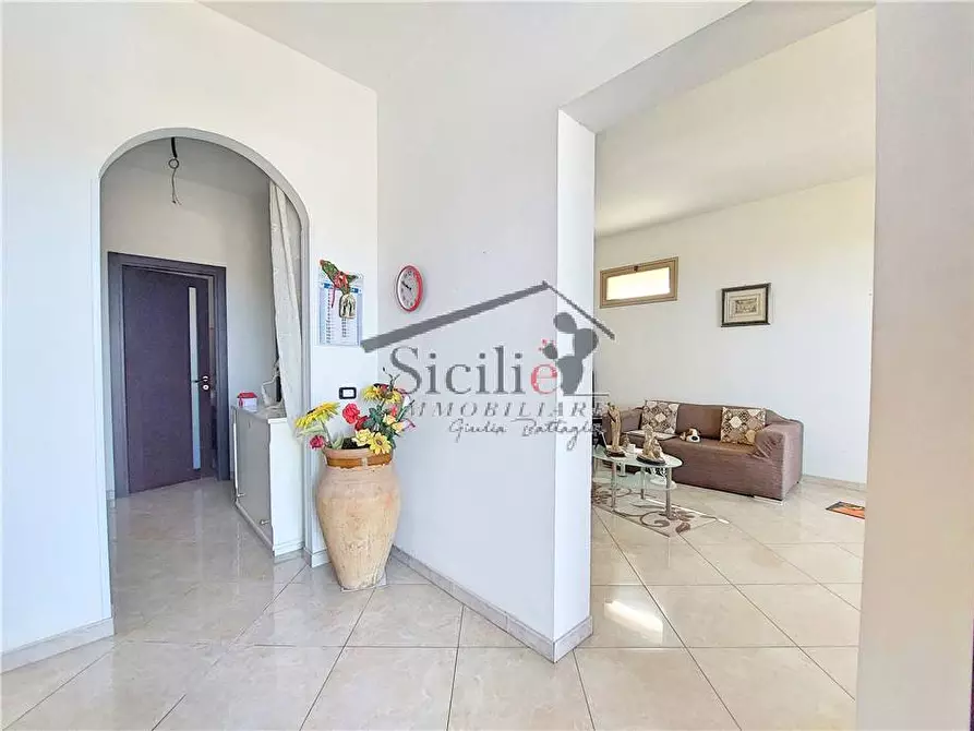 Immagine 4 di Villa in vendita  a Scicli