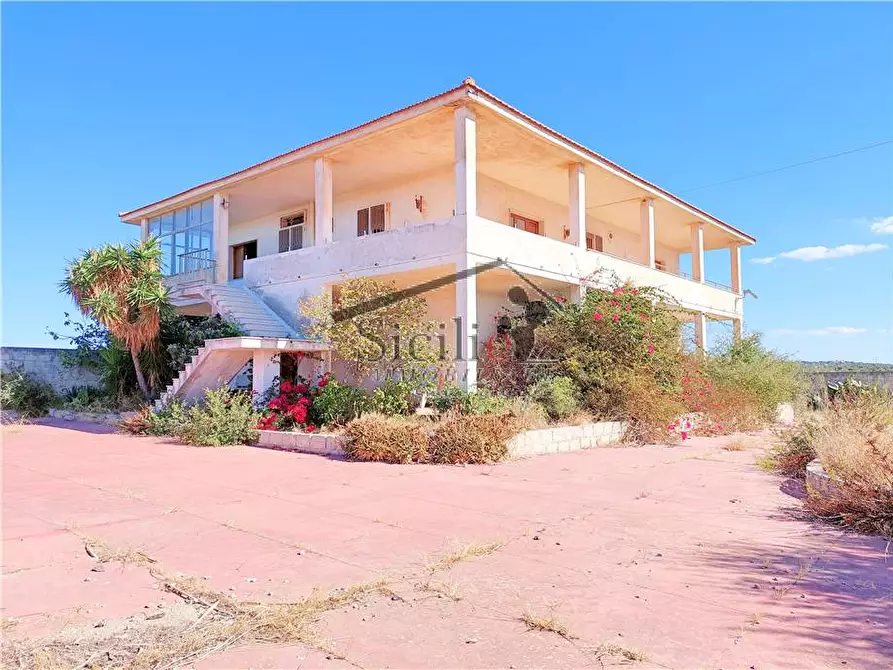 Immagine 2 di Villa in vendita  a Modica