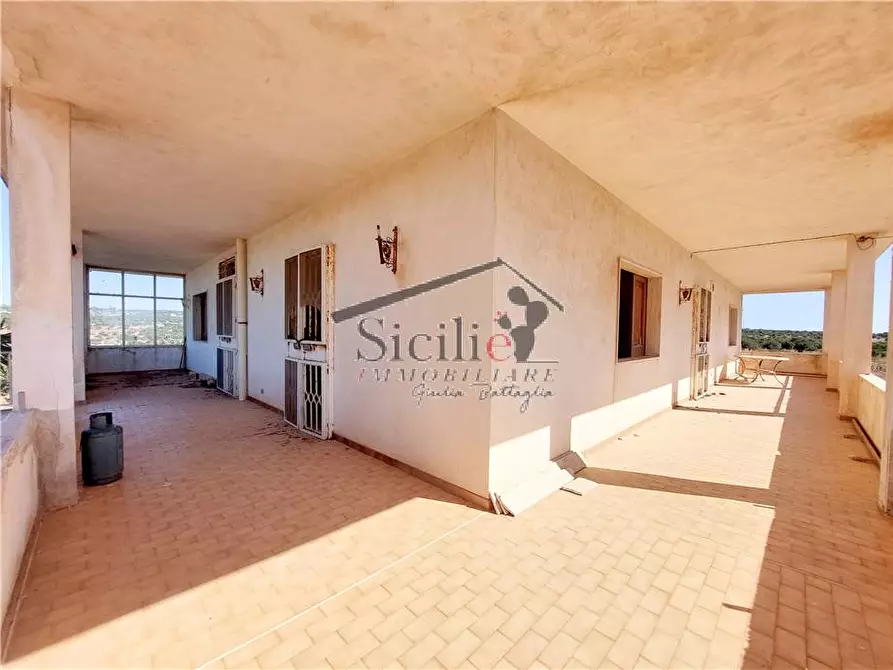 Immagine 3 di Villa in vendita  a Modica
