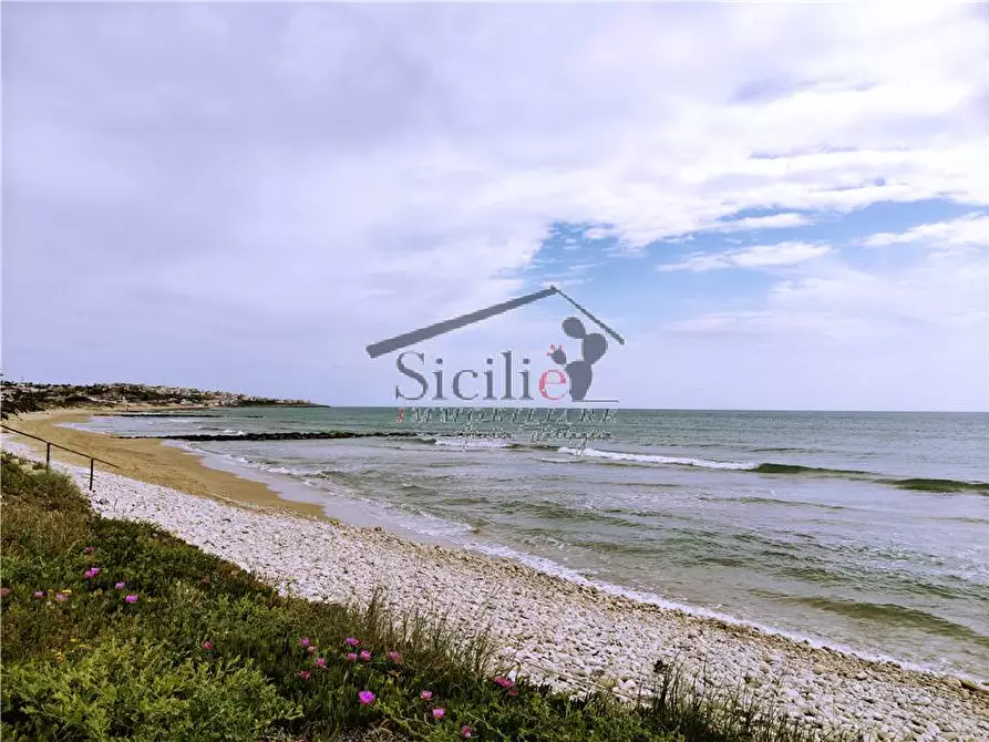 Immagine 5 di Terreno in vendita  a Scicli