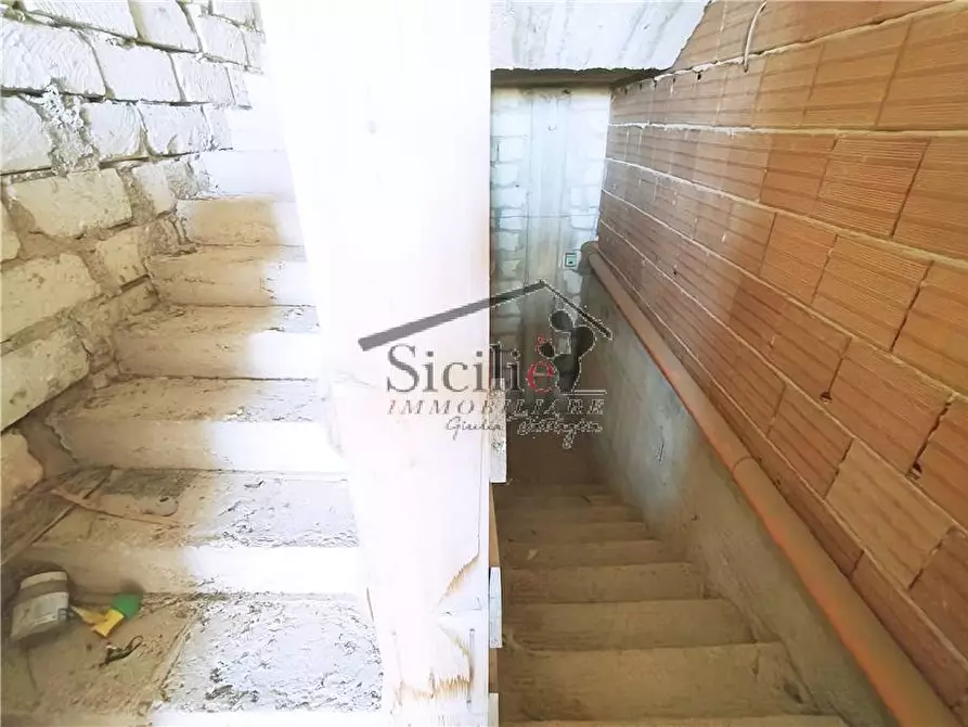 Immagine 4 di Capannone industriale in vendita  a Scicli