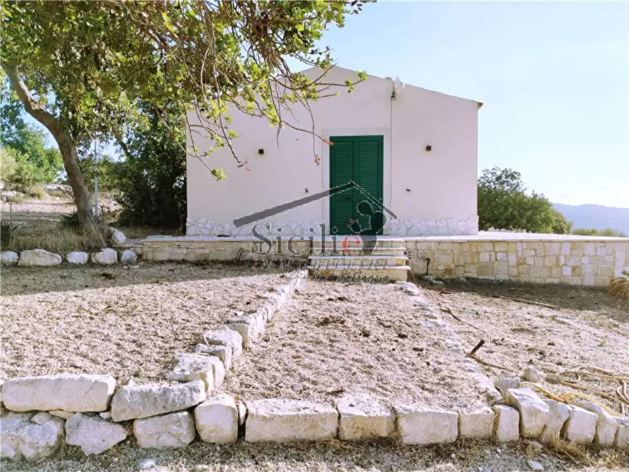 Immagine 2 di Villa in vendita  a Scicli