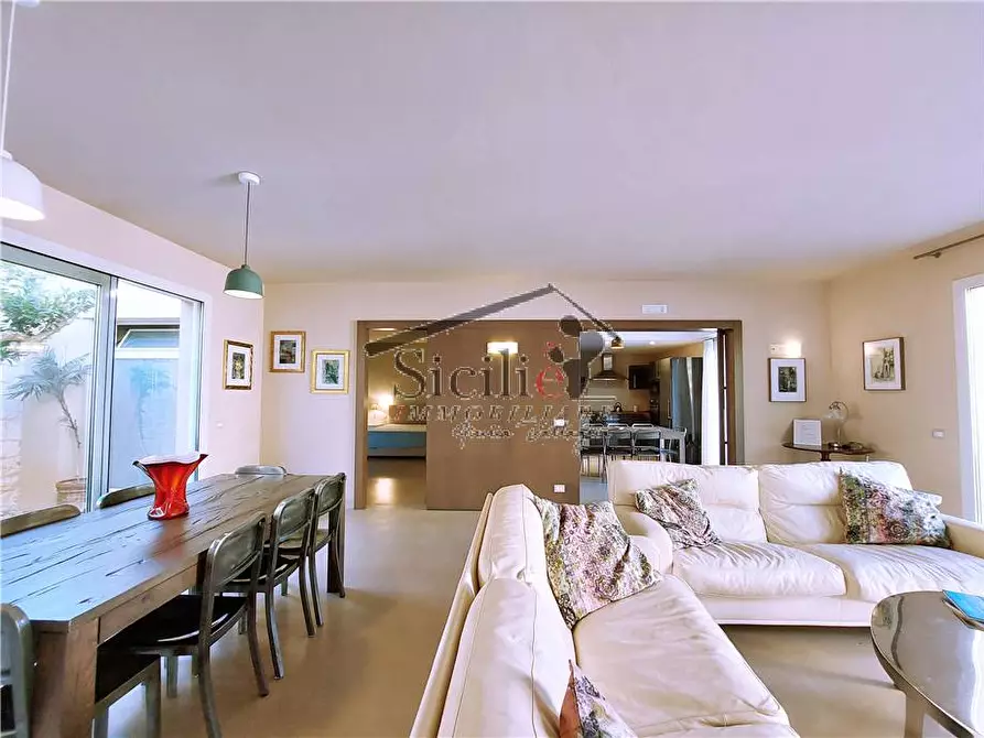 Immagine 14 di Villa in vendita  a Scicli