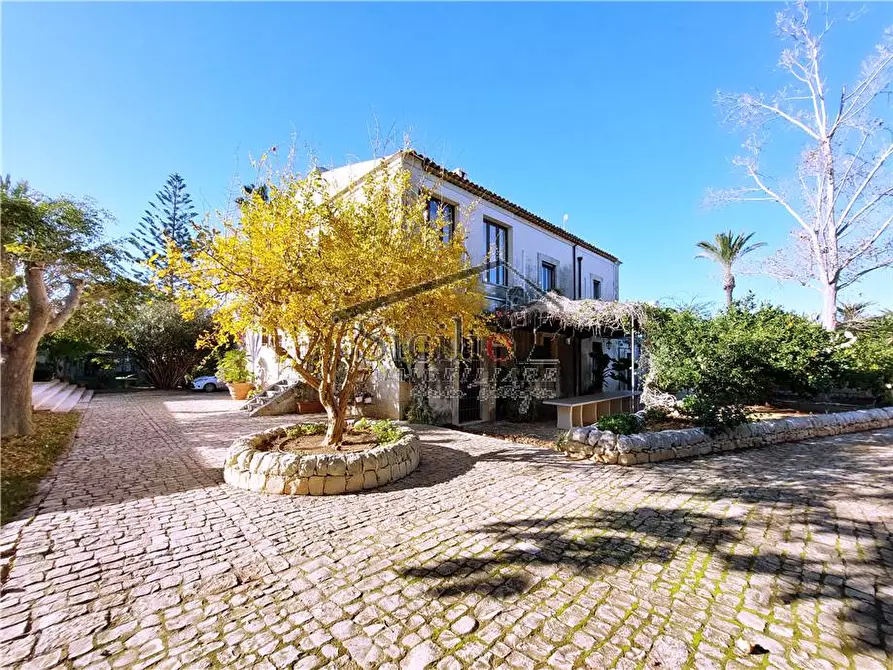 Immagine 3 di Villa in vendita  a Scicli