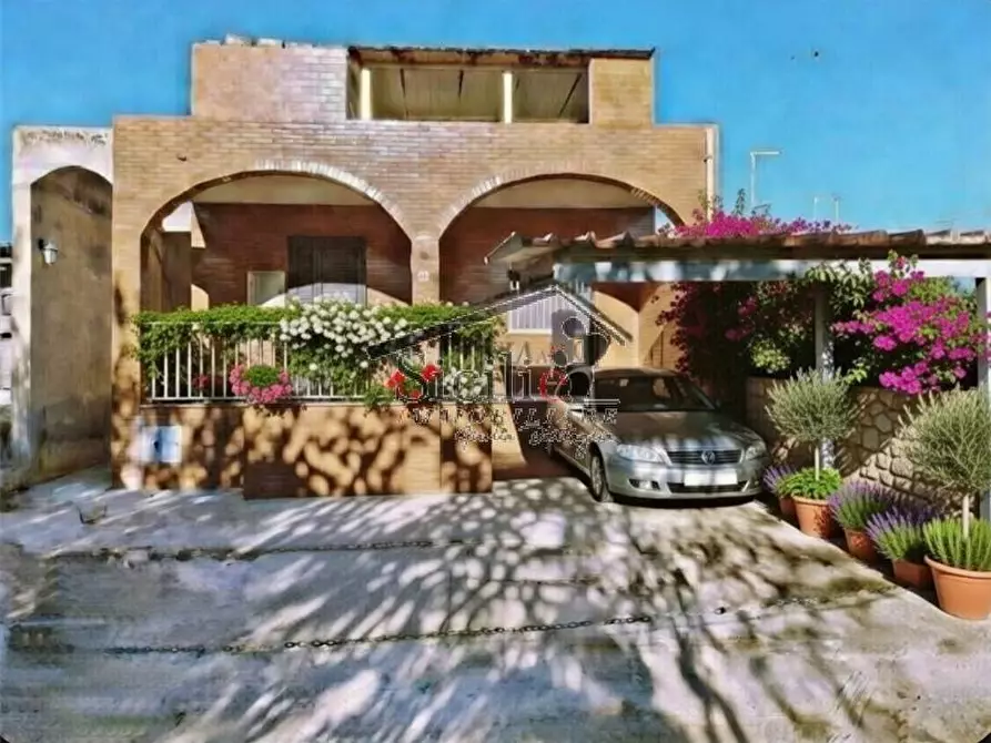 Immagine 1 di Villa in vendita  a Scicli