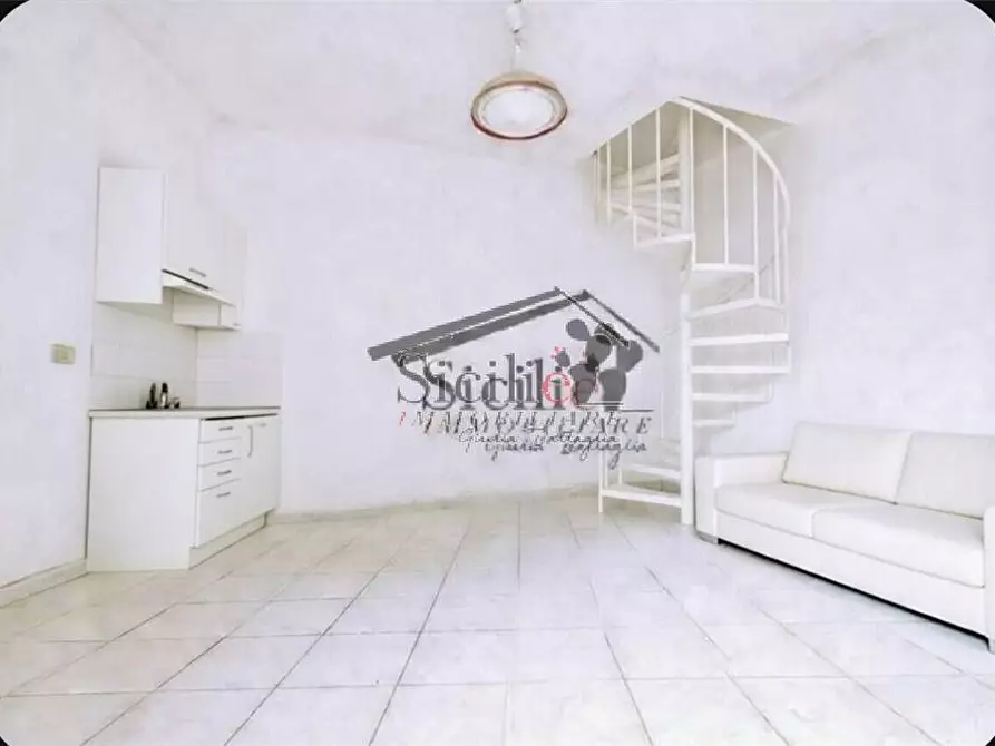 Immagine 1 di Villa in vendita  a Scicli