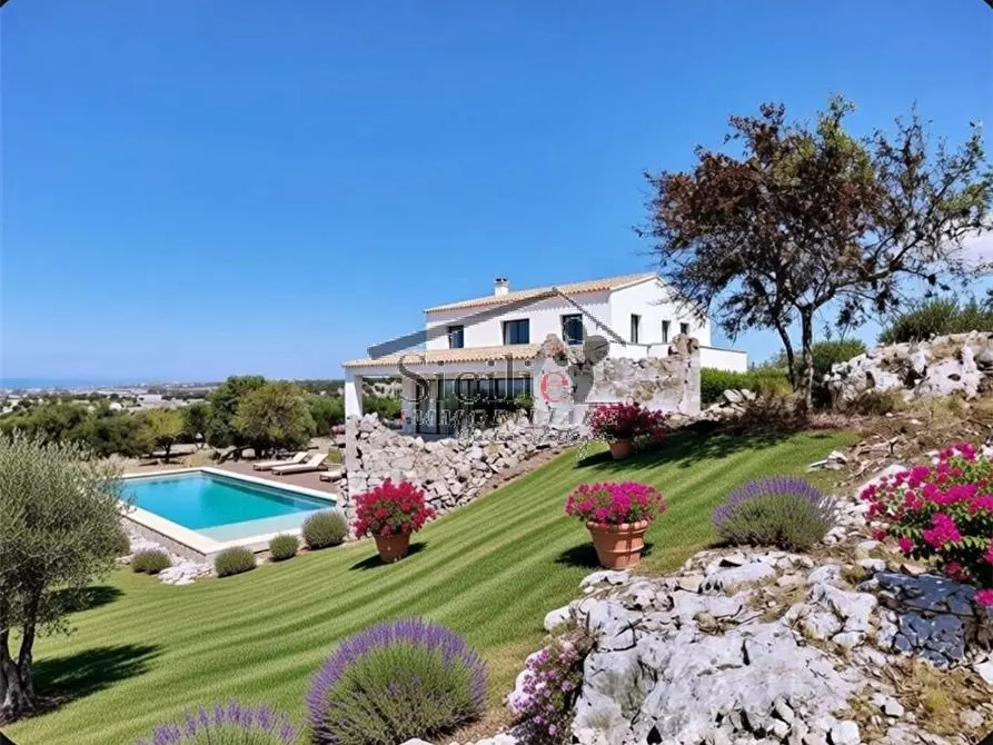 Immagine 5 di Villa in vendita  a Scicli