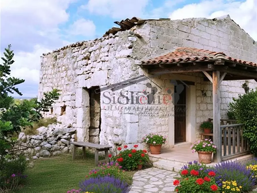 Immagine 2 di Villa in vendita  a Scicli