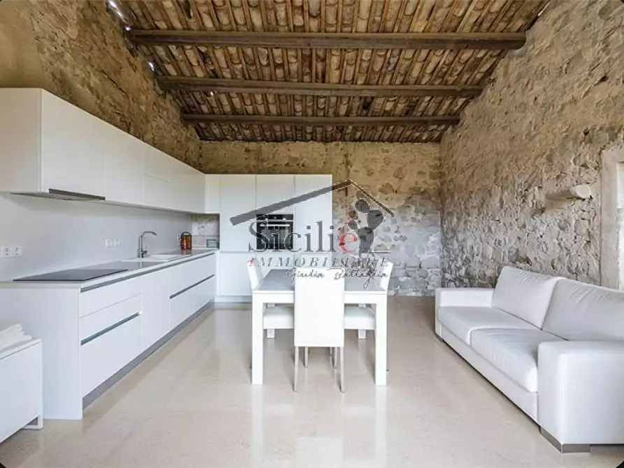 Immagine 2 di Villa in vendita  a Scicli