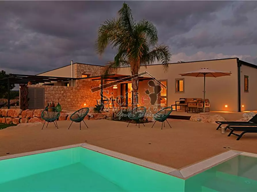 Immagine 3 di Villa in vendita  a Scicli