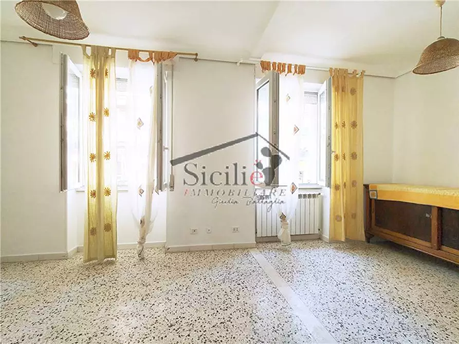Immagine 2 di Appartamento in vendita  a Ragusa