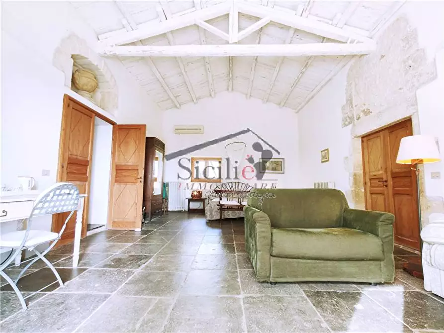 Immagine 10 di Villa in vendita  a Modica