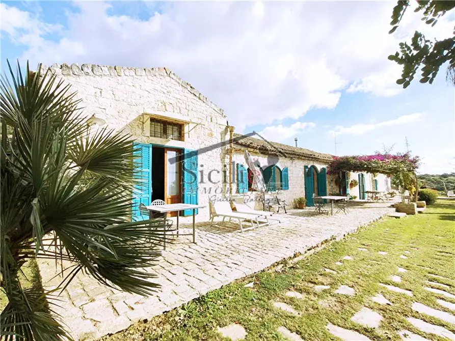 Immagine 3 di Villa in vendita  a Modica