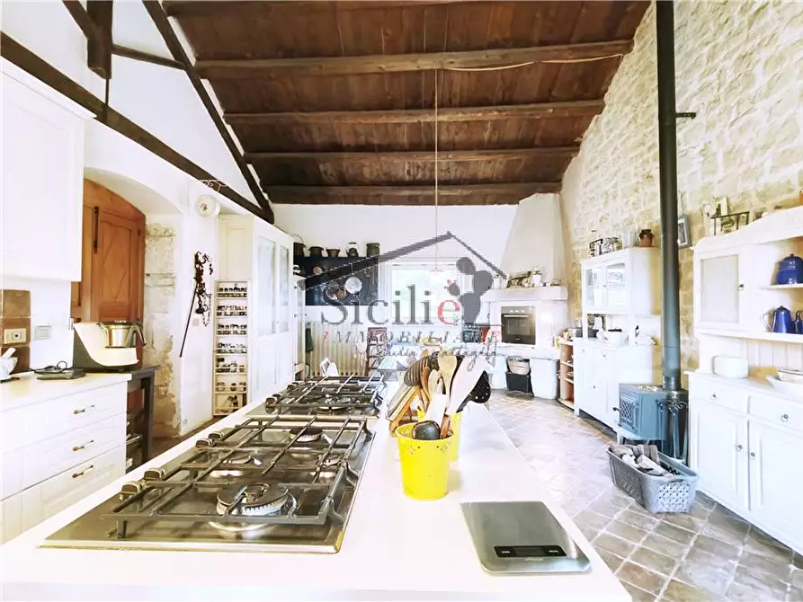 Immagine 4 di Villa in vendita  a Modica