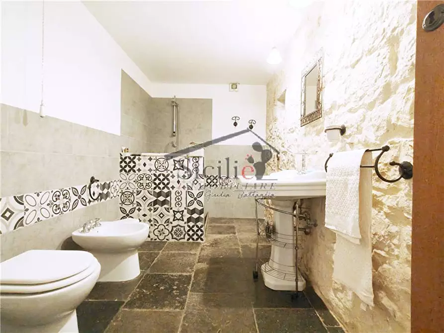 Immagine 7 di Villa in vendita  a Modica
