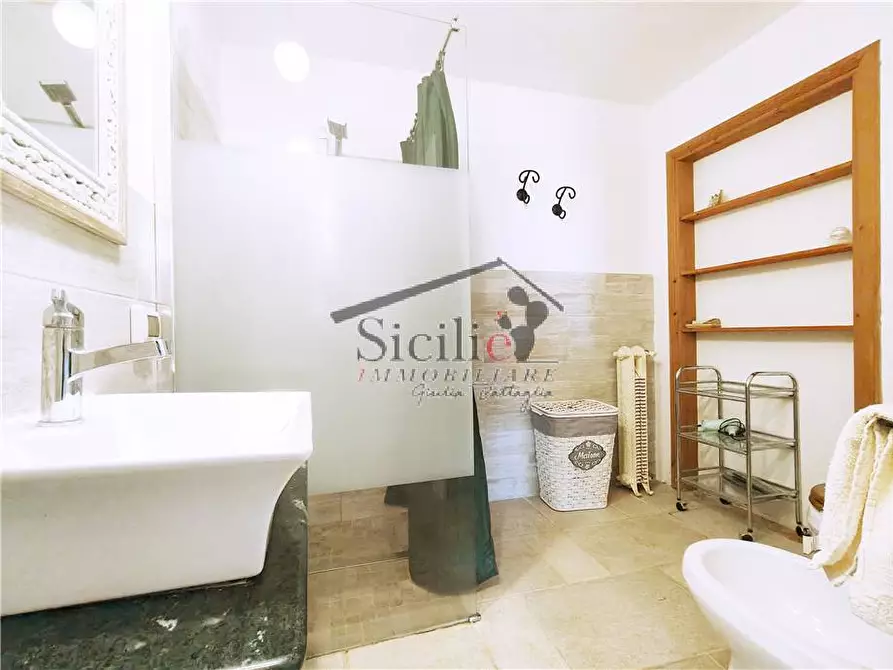 Immagine 9 di Villa in vendita  a Modica