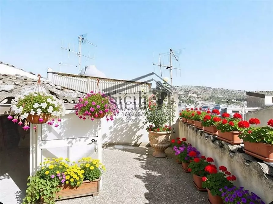 Immagine 1 di Villa in vendita  a Scicli