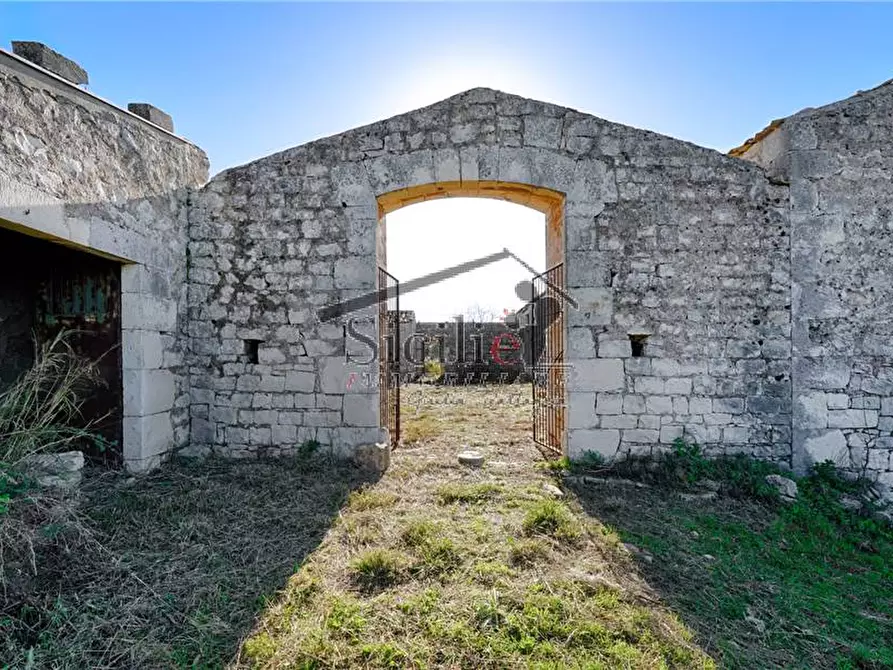Immagine 14 di Villa in vendita  a Modica