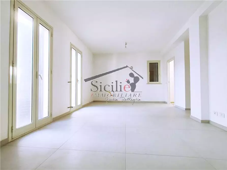 Immagine 1 di Appartamento in vendita  a Ragusa