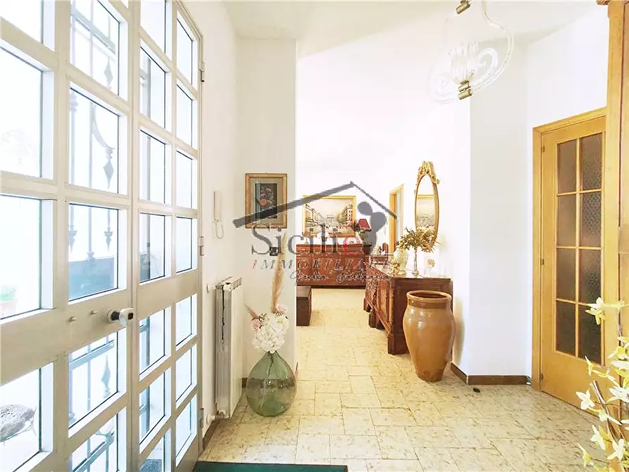 Immagine 3 di Villa in vendita  a Ragusa