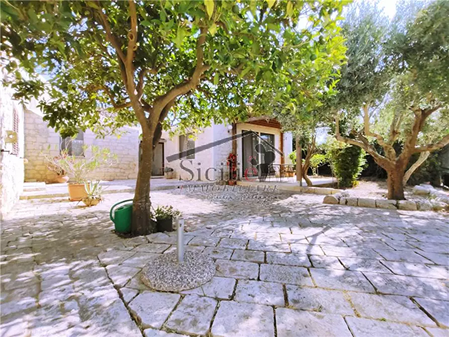 Immagine 4 di Villa in vendita  a Scicli